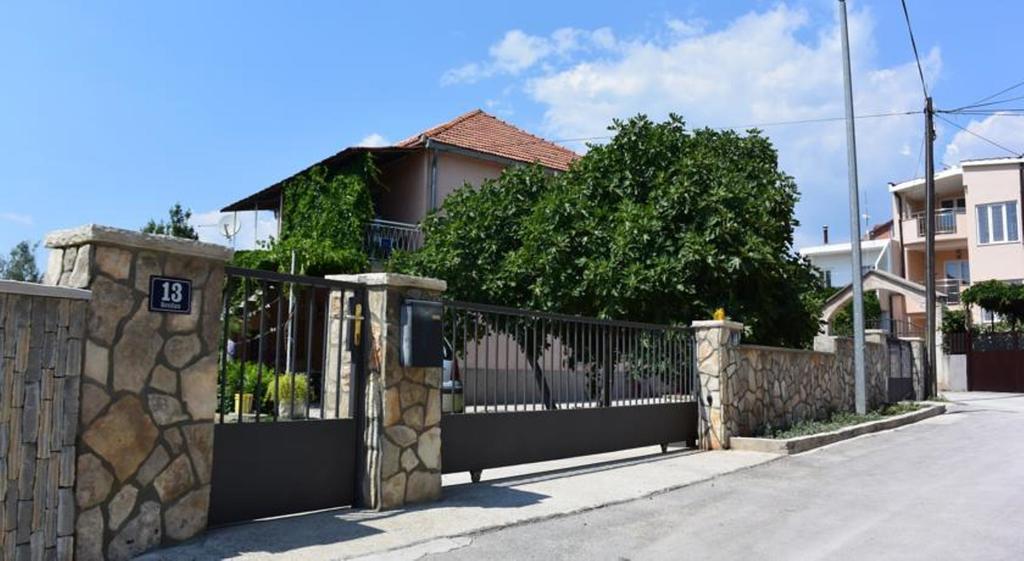 Apartment Julietta Пировац Екстериор снимка